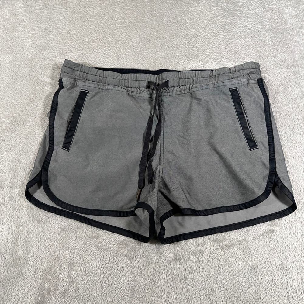 Lululemon Shorts‎ Womens 4 Gray Varsity Track Running Gym Drawstring Pockets
